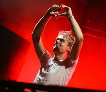 Armin van Buuren - A State Of Trance Episode 571