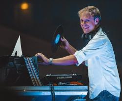 Armin van Buuren - A State Of Trance Episode 684 SBD