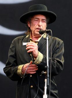 Bob Dylan - Onstage in Michigan 5  2009