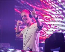 Armin van Buuren - A State Of Trance Episode 738