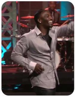 Akon Feat. Colby O'Donis Kardinall Offishall - Beautiful: Live on Tonight Show Jay Leno