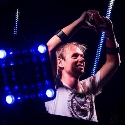 Armin van Buuren - A State Of Trance Episode 680 SBD